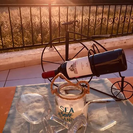 Make Memories In Case de vacanță Lachi